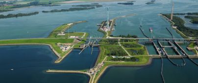 Ook in deze editie - b COPY