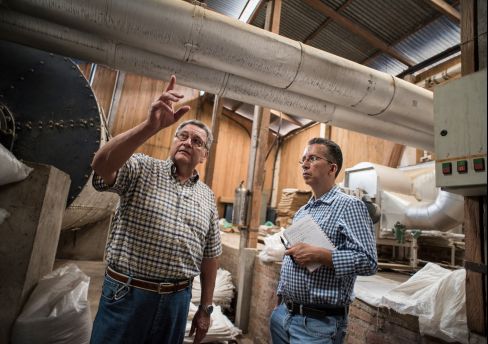 Goed geld - Green for Growth fund - Casal production 2 men