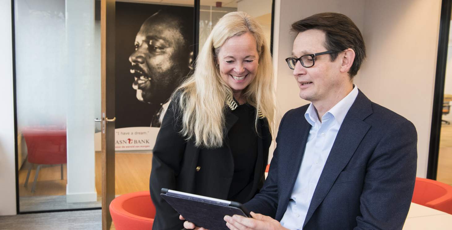 Directie ASN Bank Joyce van der Est en Arie Koornneef